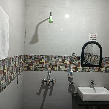 Shree Krishna Hotel Inn Varanasi Dış mekan fotoğraf