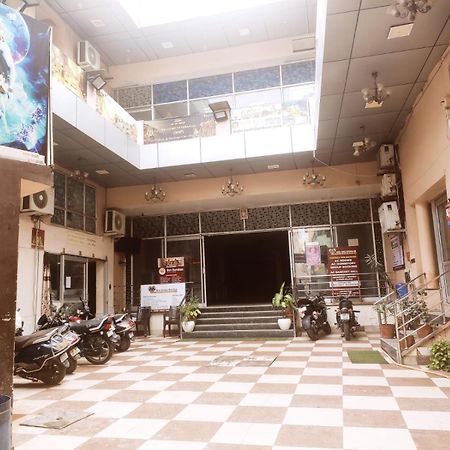 Shree Krishna Hotel Inn Varanasi Dış mekan fotoğraf